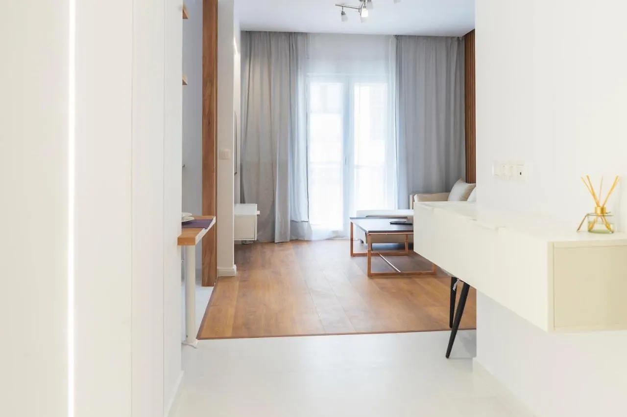 Apartment New Modern Style Home Next To The Train Station Thessaloniki