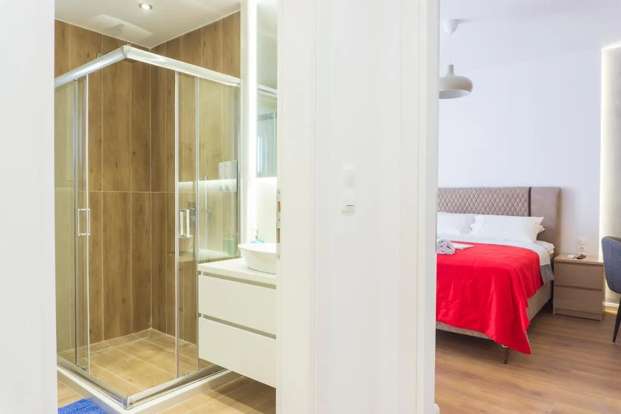 New Modern Style Home Next To The Train Station Thessaloniki
