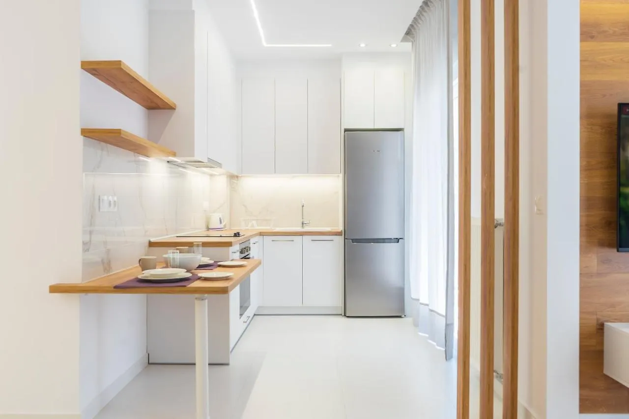 New Modern Style Home Next To The Train Station Thessaloniki