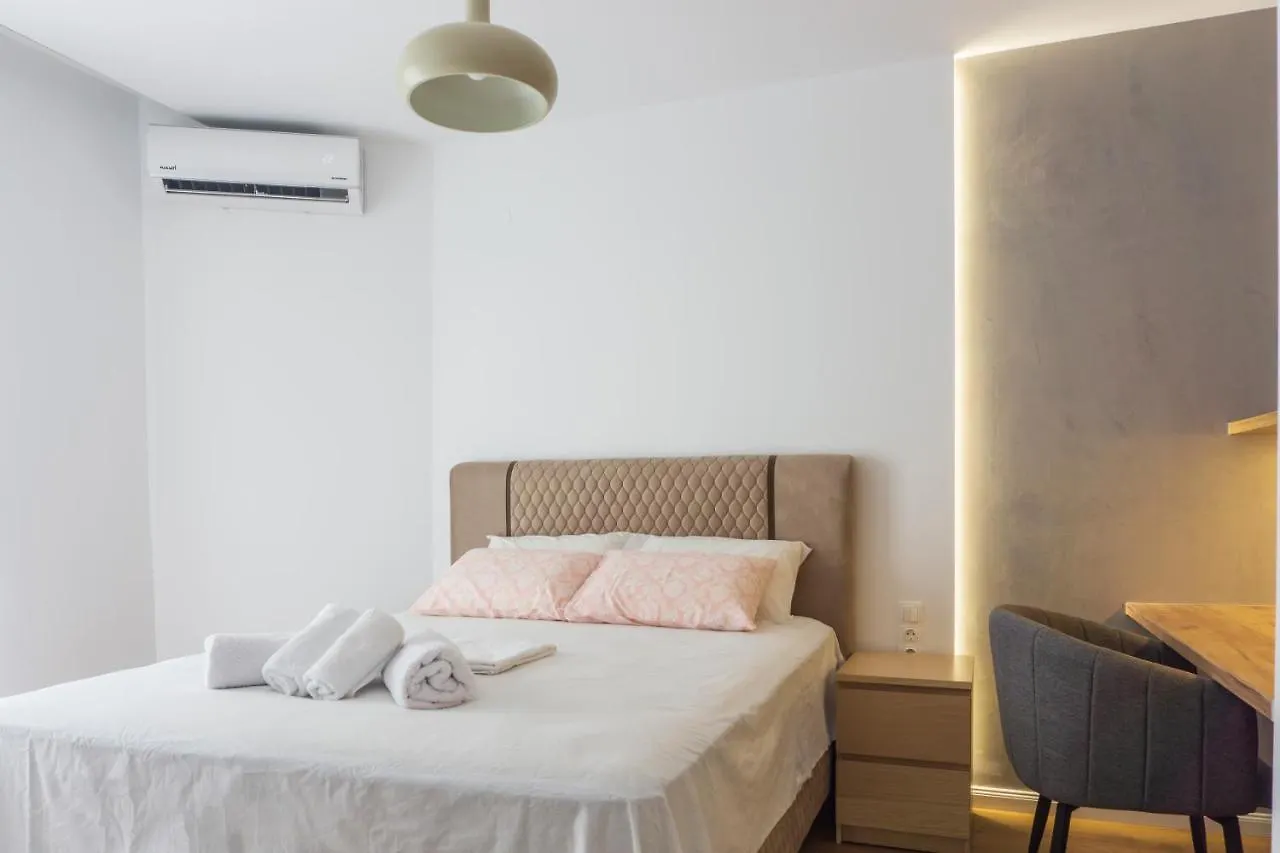New Modern Style Home Next To The Train Station Thessaloniki Apartment