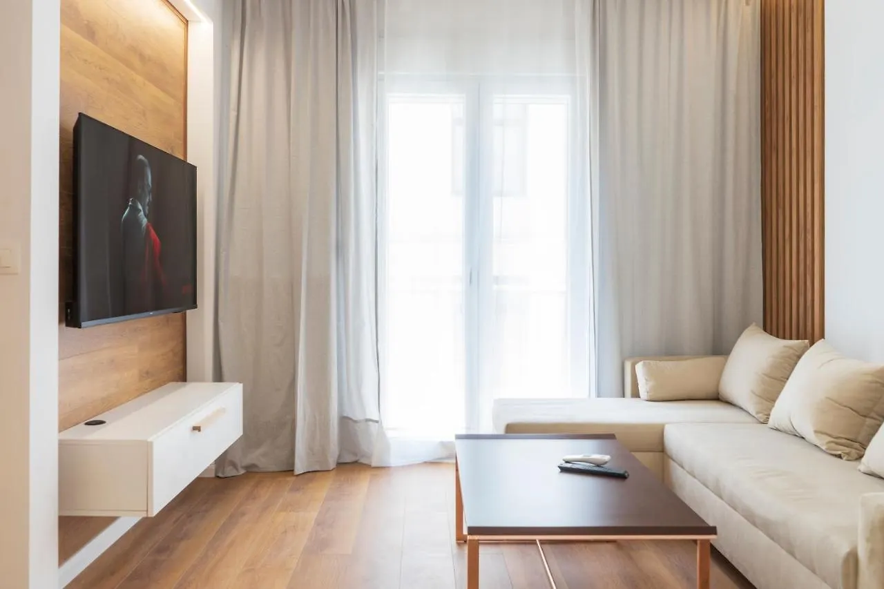 New Modern Style Home Next To The Train Station Thessaloniki