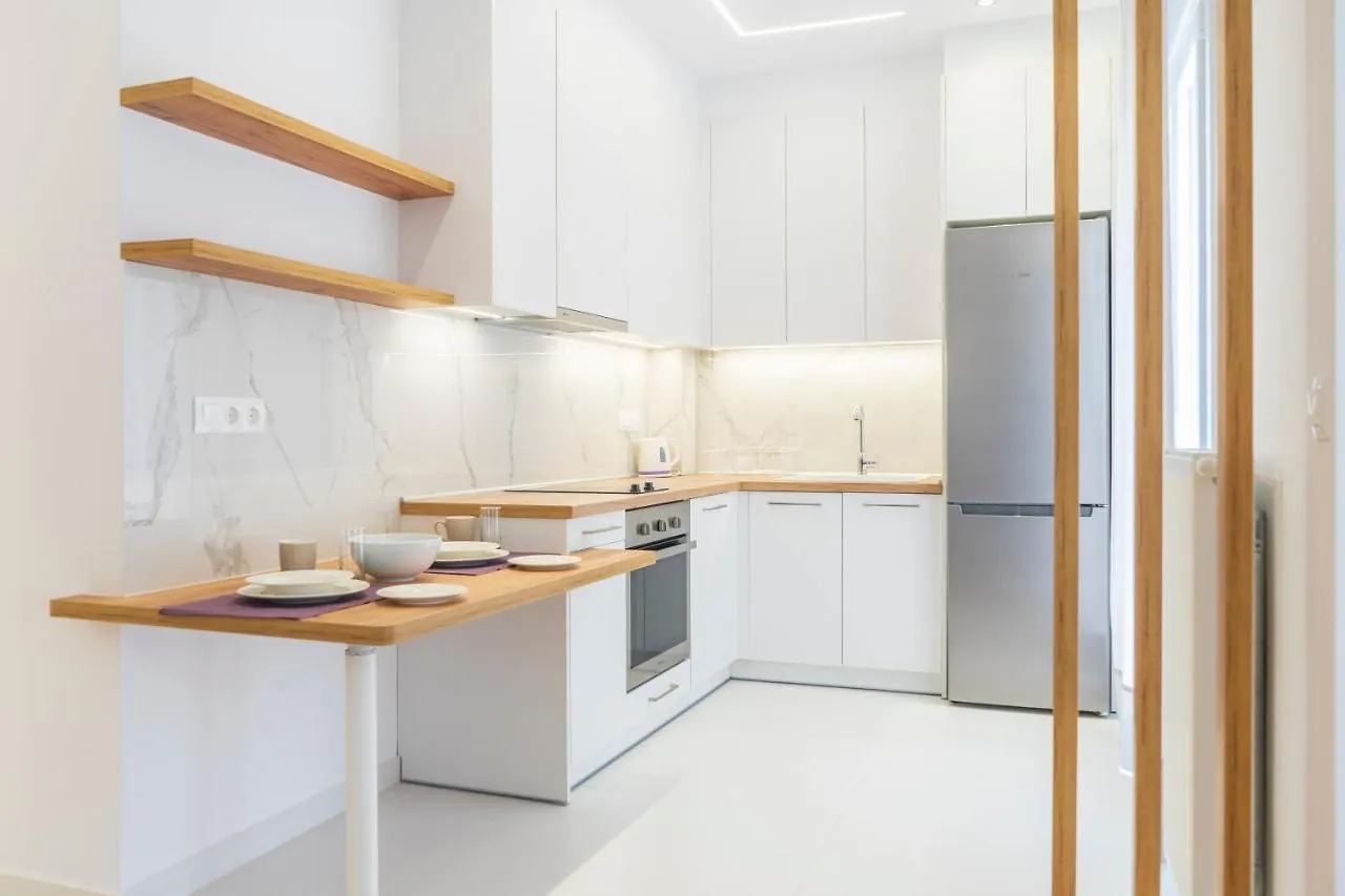 Apartment New Modern Style Home Next To The Train Station Thessaloniki Greece