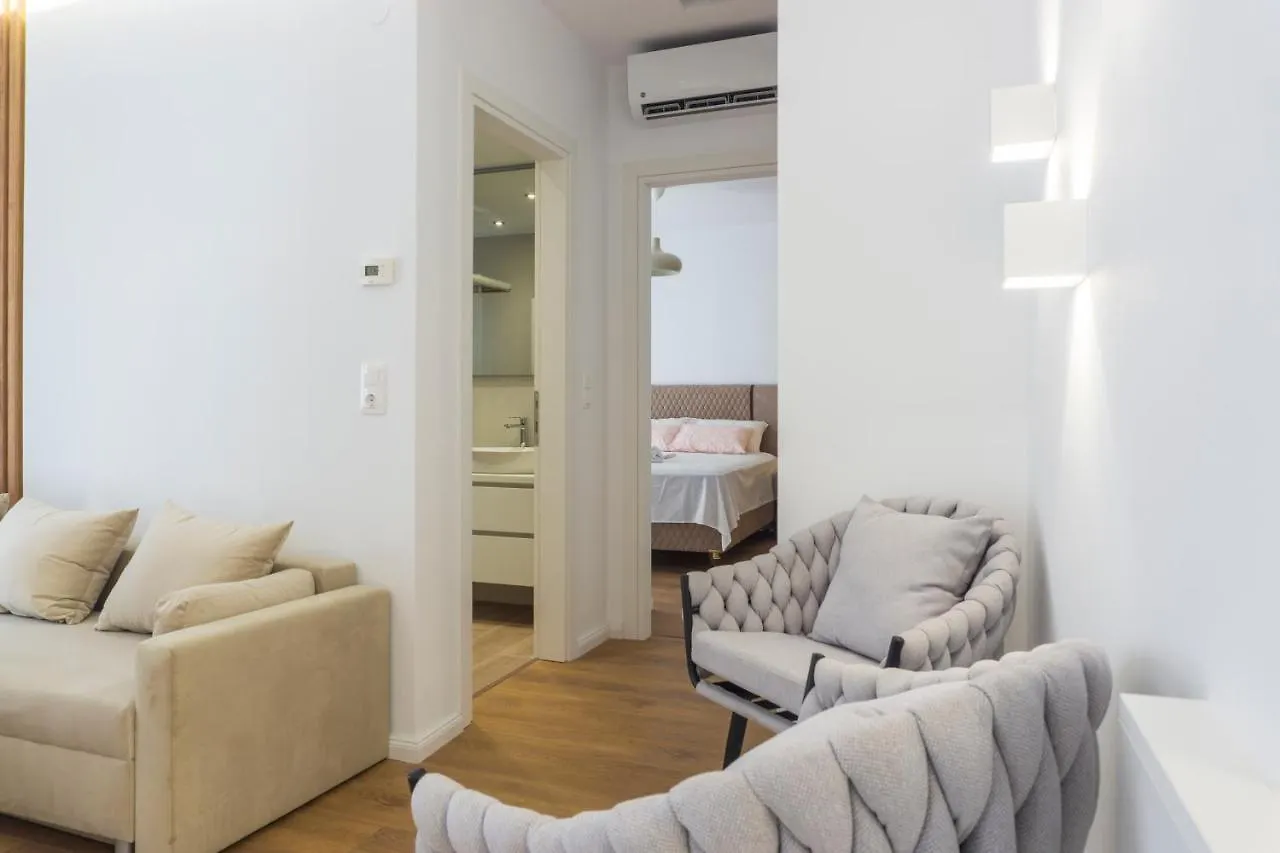 New Modern Style Home Next To The Train Station Thessaloniki Apartment