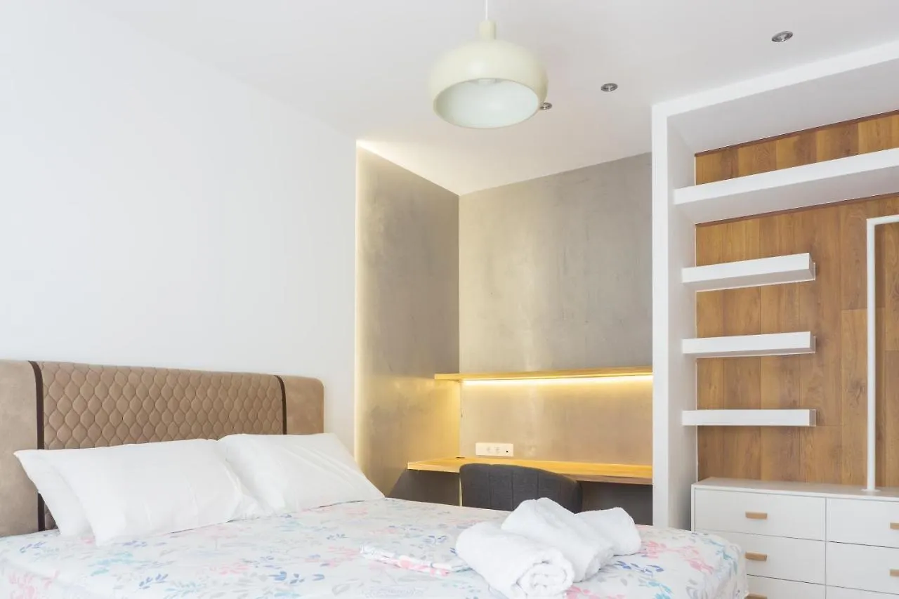New Modern Style Home Next To The Train Station Thessaloniki