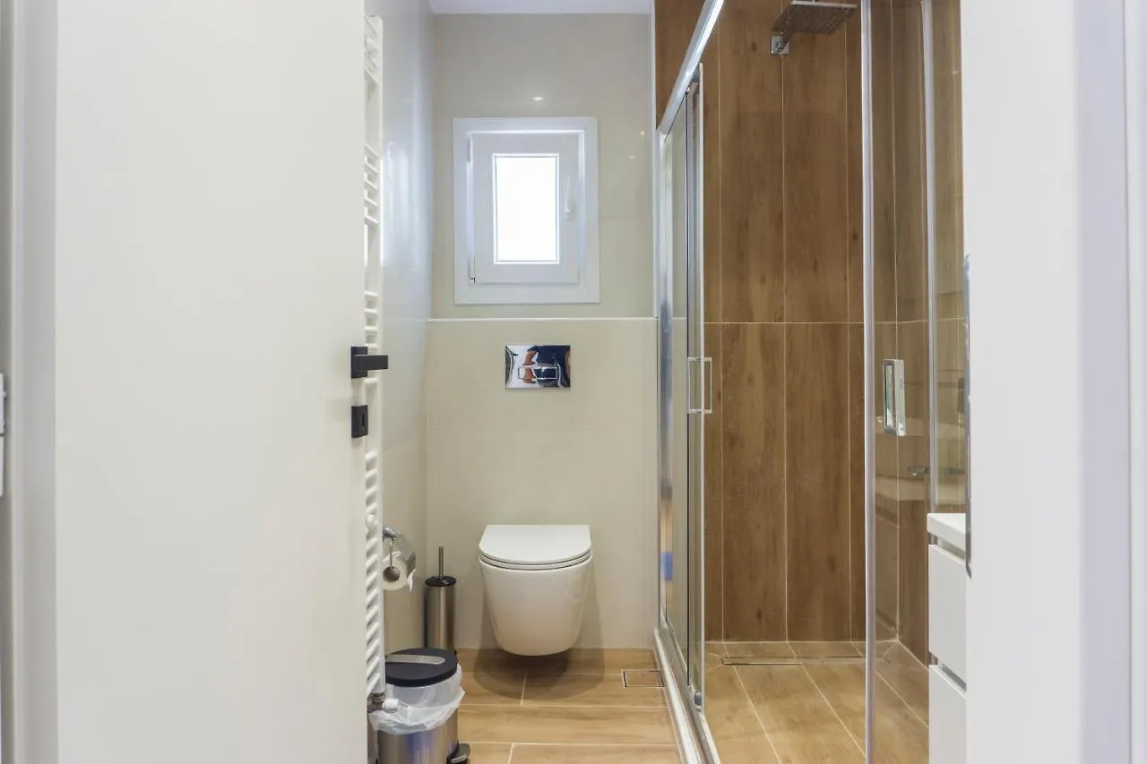 Apartment New Modern Style Home Next To The Train Station Thessaloniki Greece